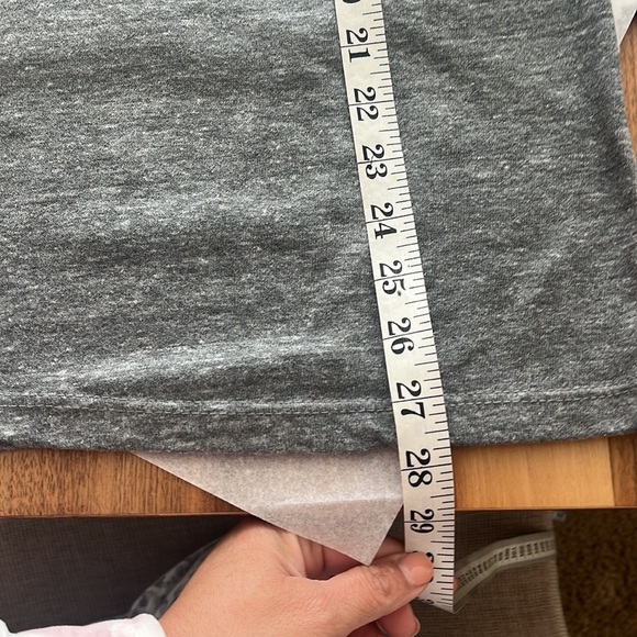 NWOT 5th & Ocean Womens MLB Colorado Rockies Baseball V-Neck Shirt New XL
#50A - Picture 4 of 6